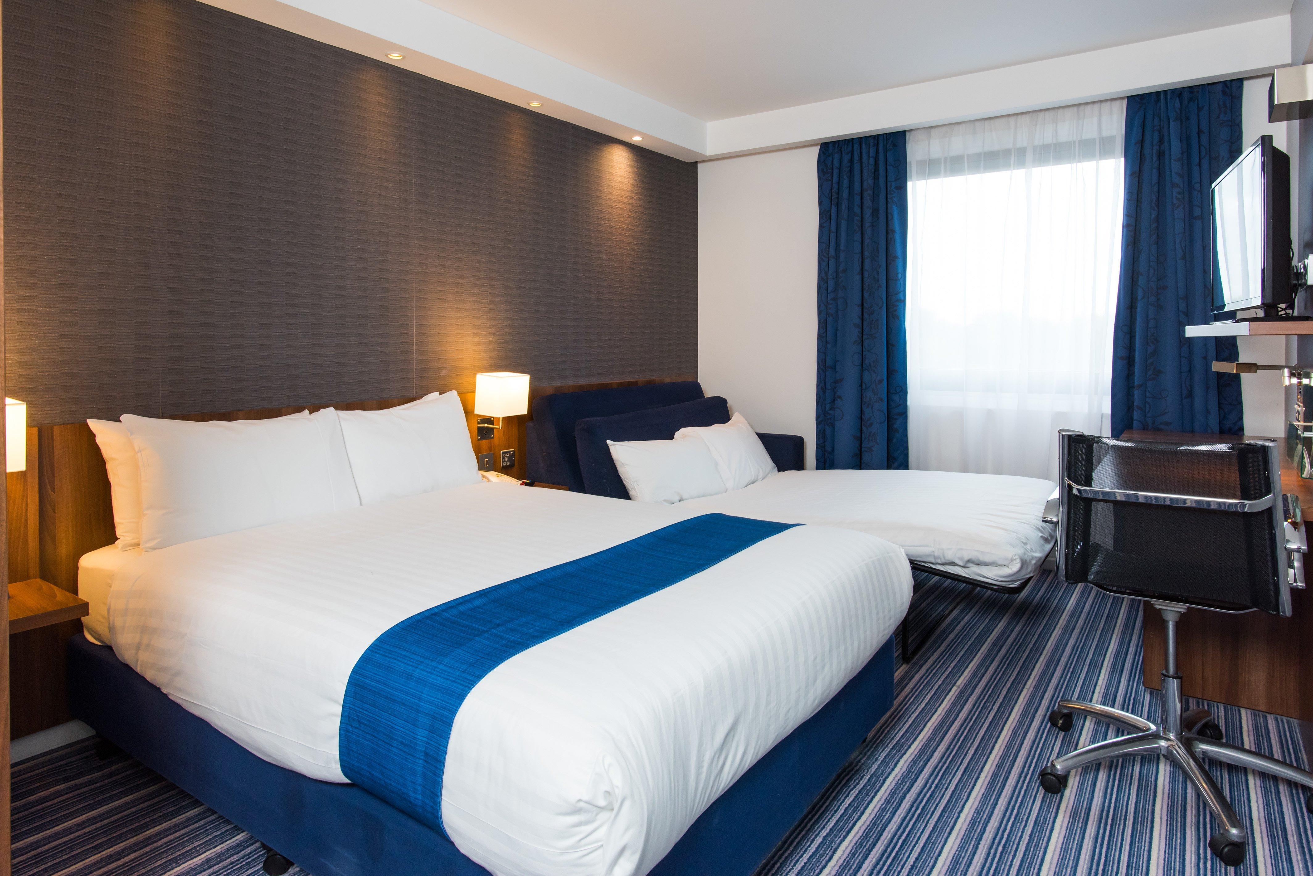 Holiday Inn Express Tamworth By Ihg Exterior foto