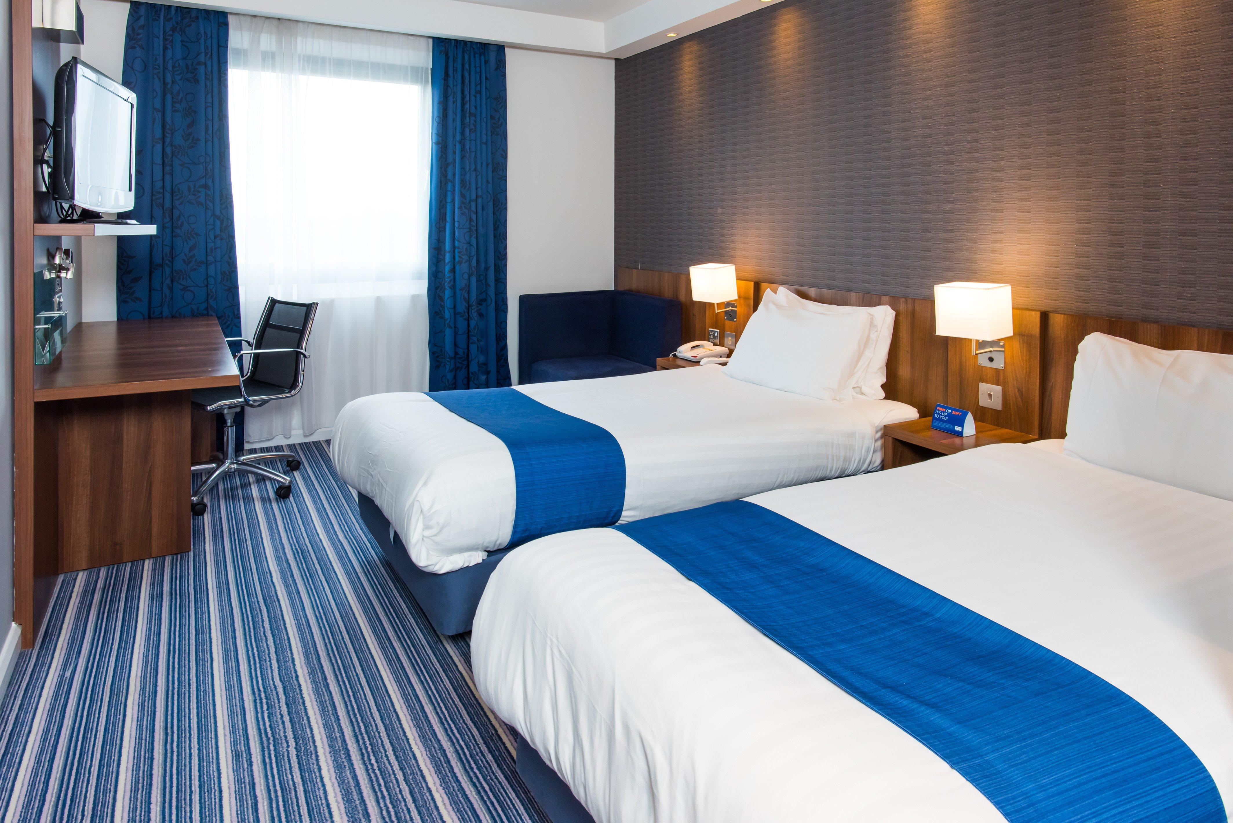 Holiday Inn Express Tamworth By Ihg Exterior foto