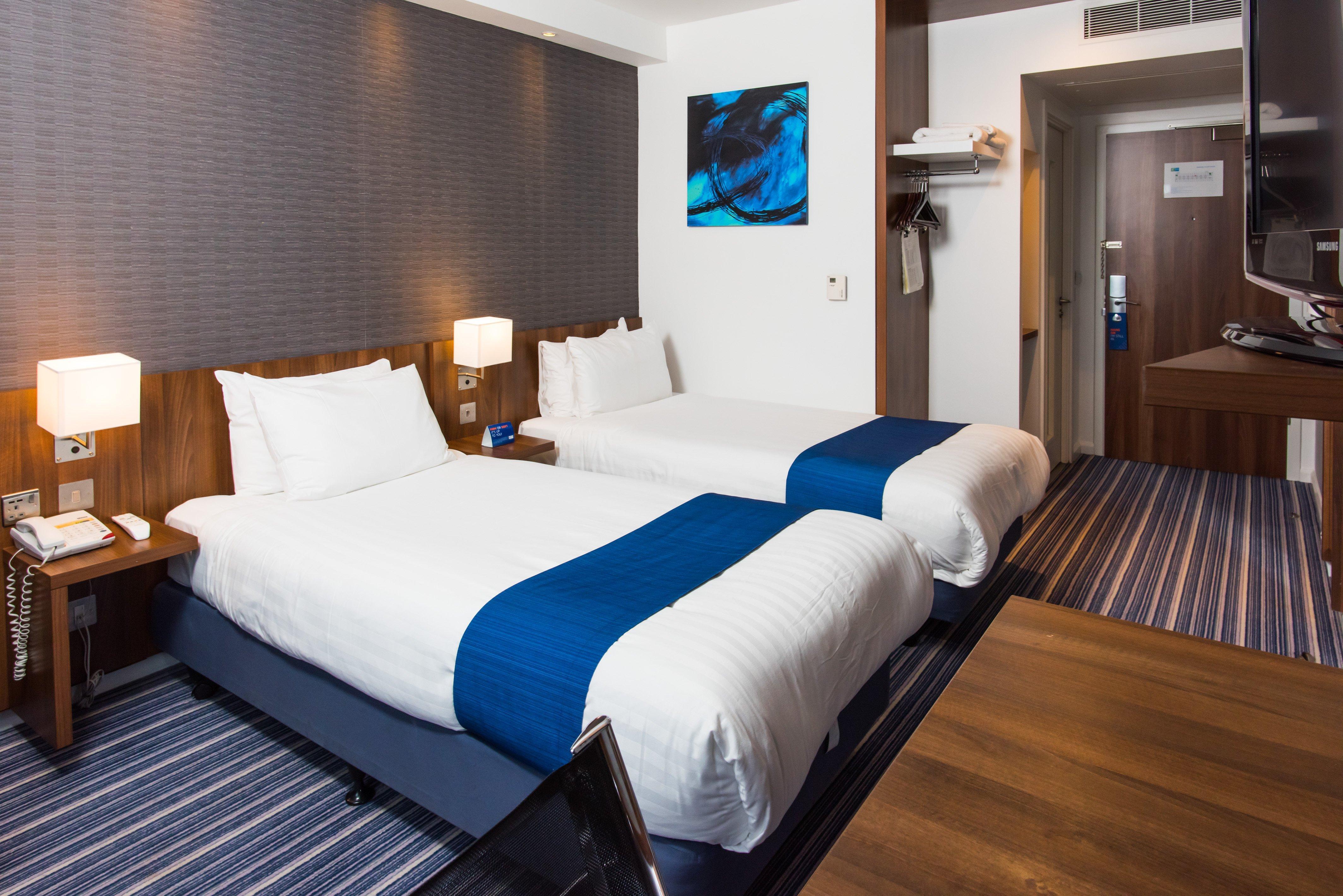 Holiday Inn Express Tamworth By Ihg Exterior foto