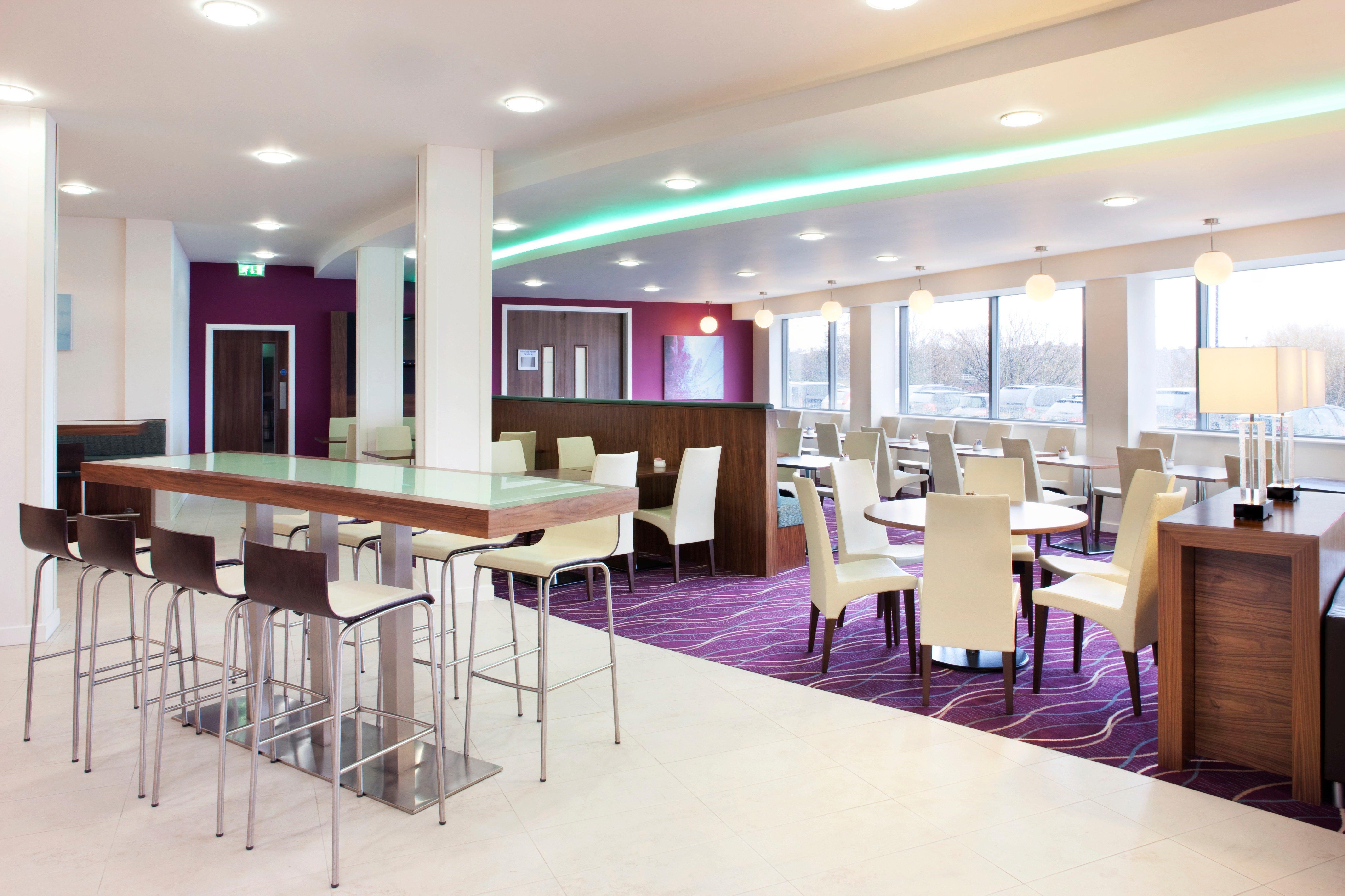 Holiday Inn Express Tamworth By Ihg Exterior foto