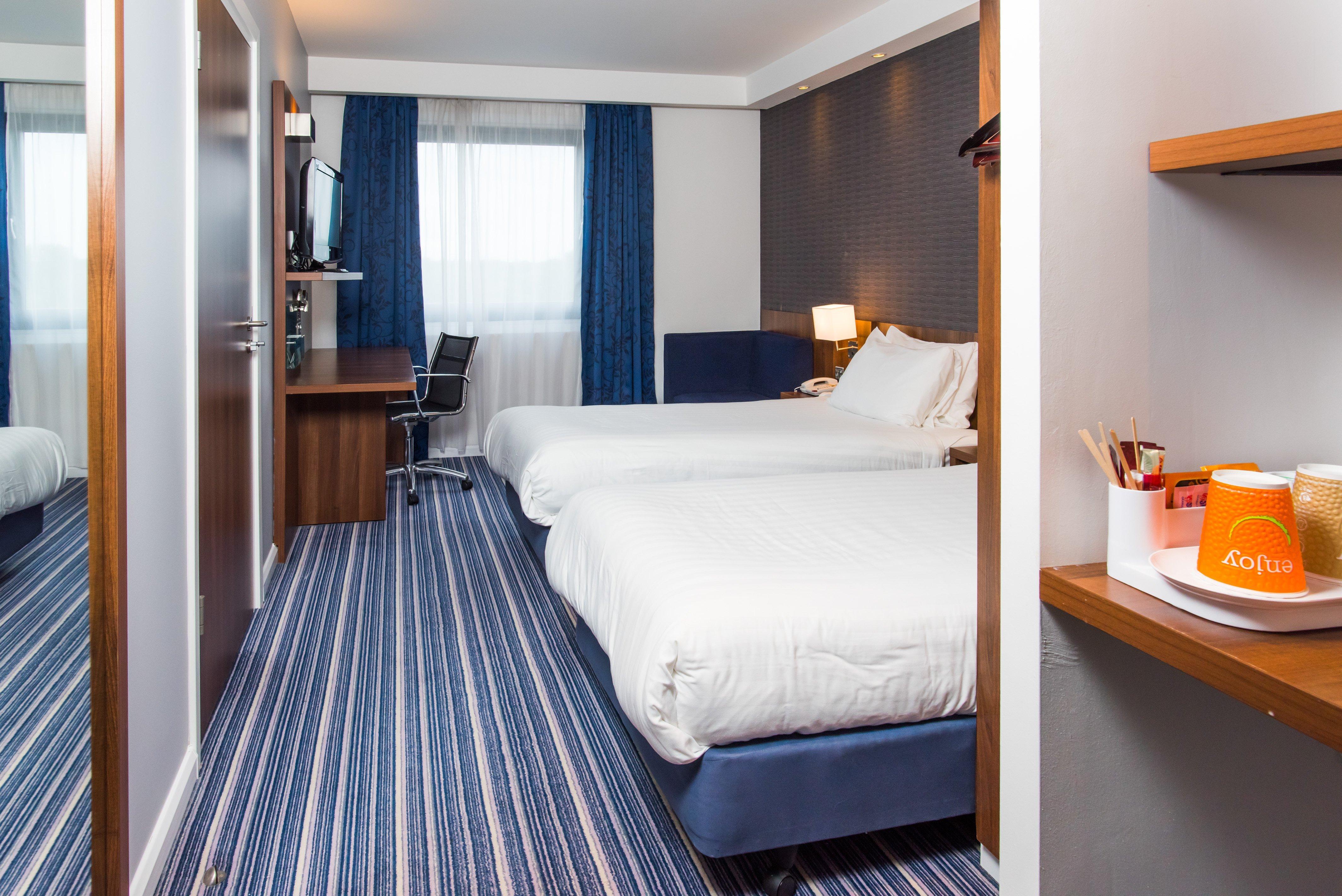 Holiday Inn Express Tamworth By Ihg Exterior foto