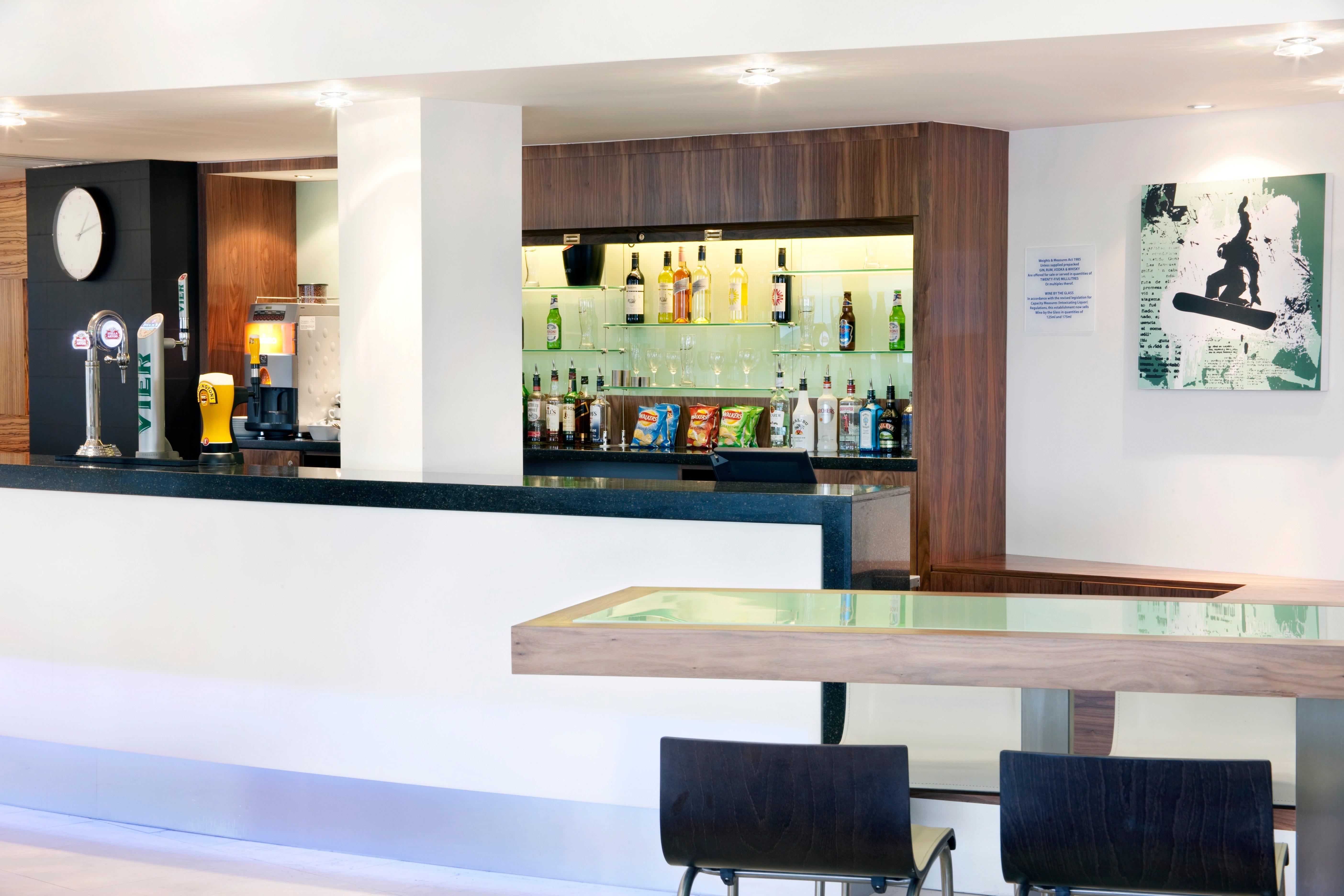 Holiday Inn Express Tamworth By Ihg Exterior foto