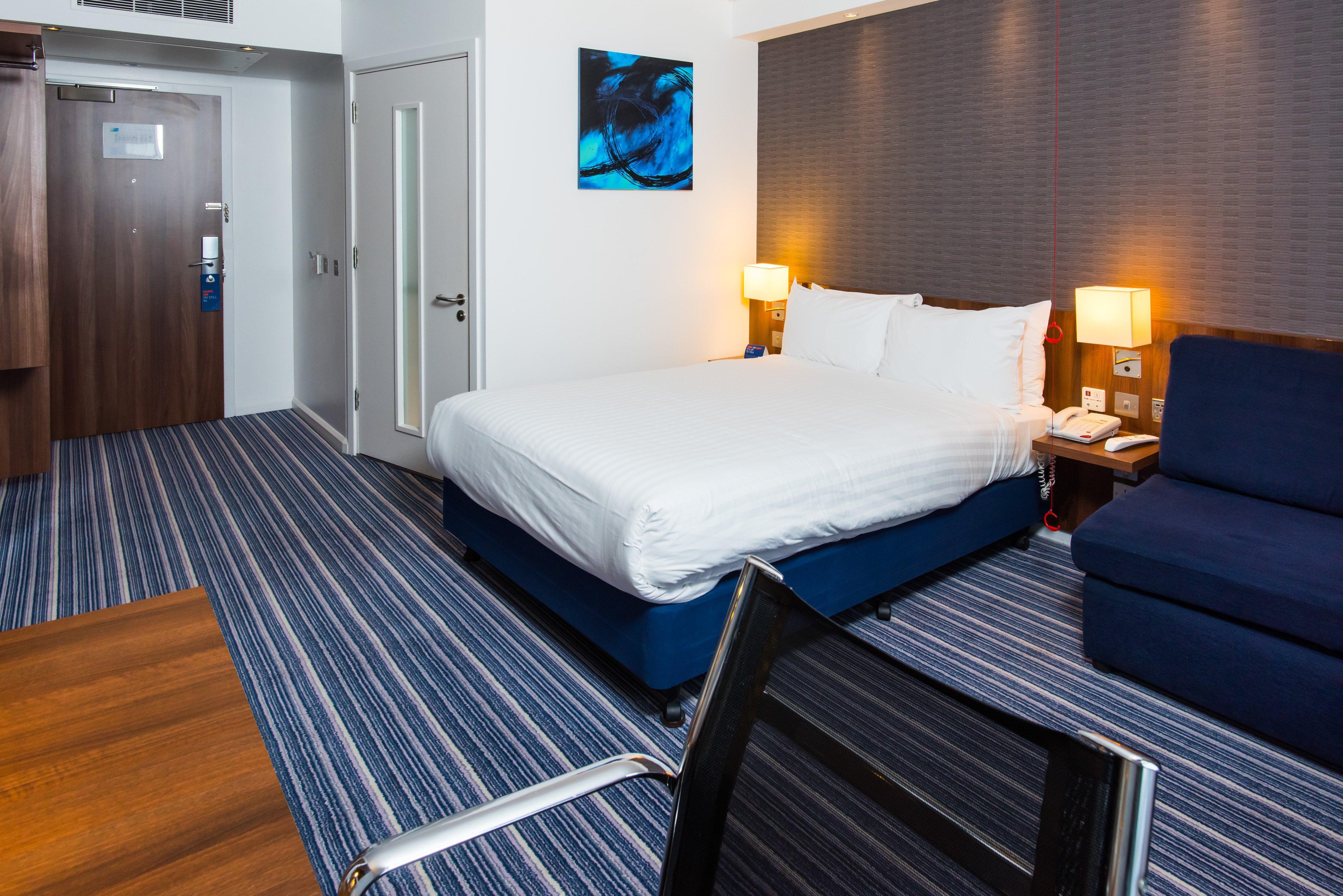 Holiday Inn Express Tamworth By Ihg Exterior foto