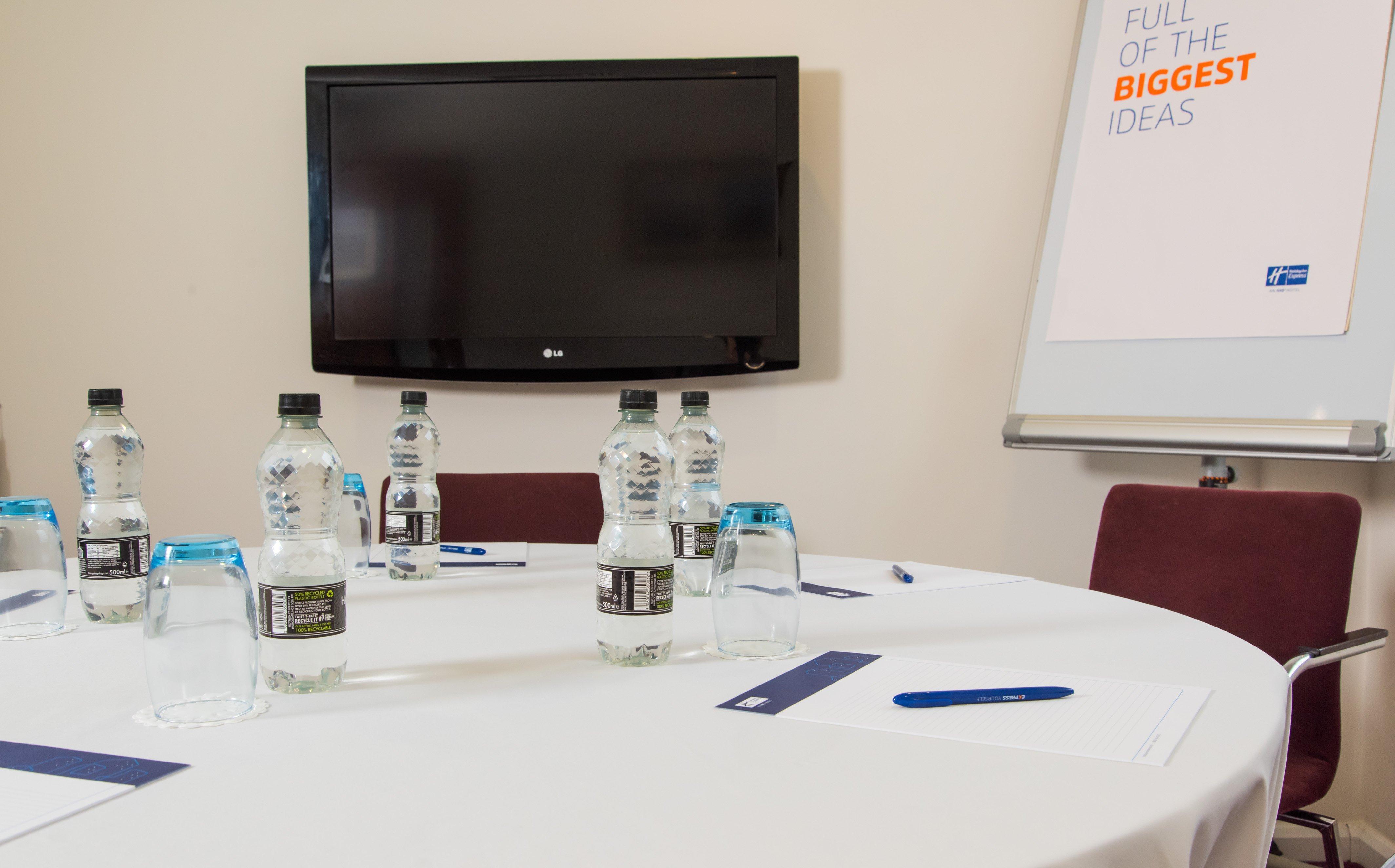 Holiday Inn Express Tamworth By Ihg Exterior foto