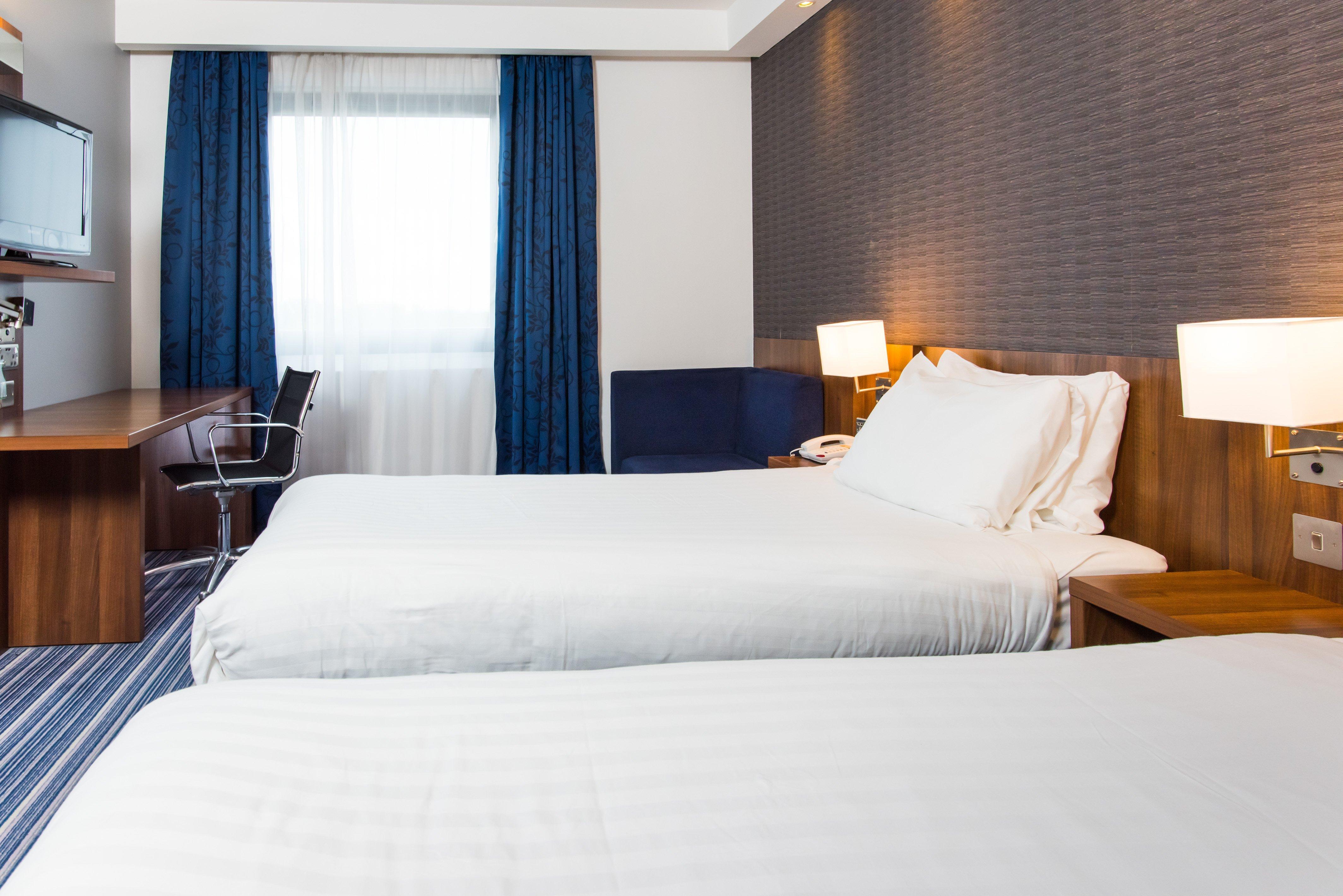 Holiday Inn Express Tamworth By Ihg Exterior foto