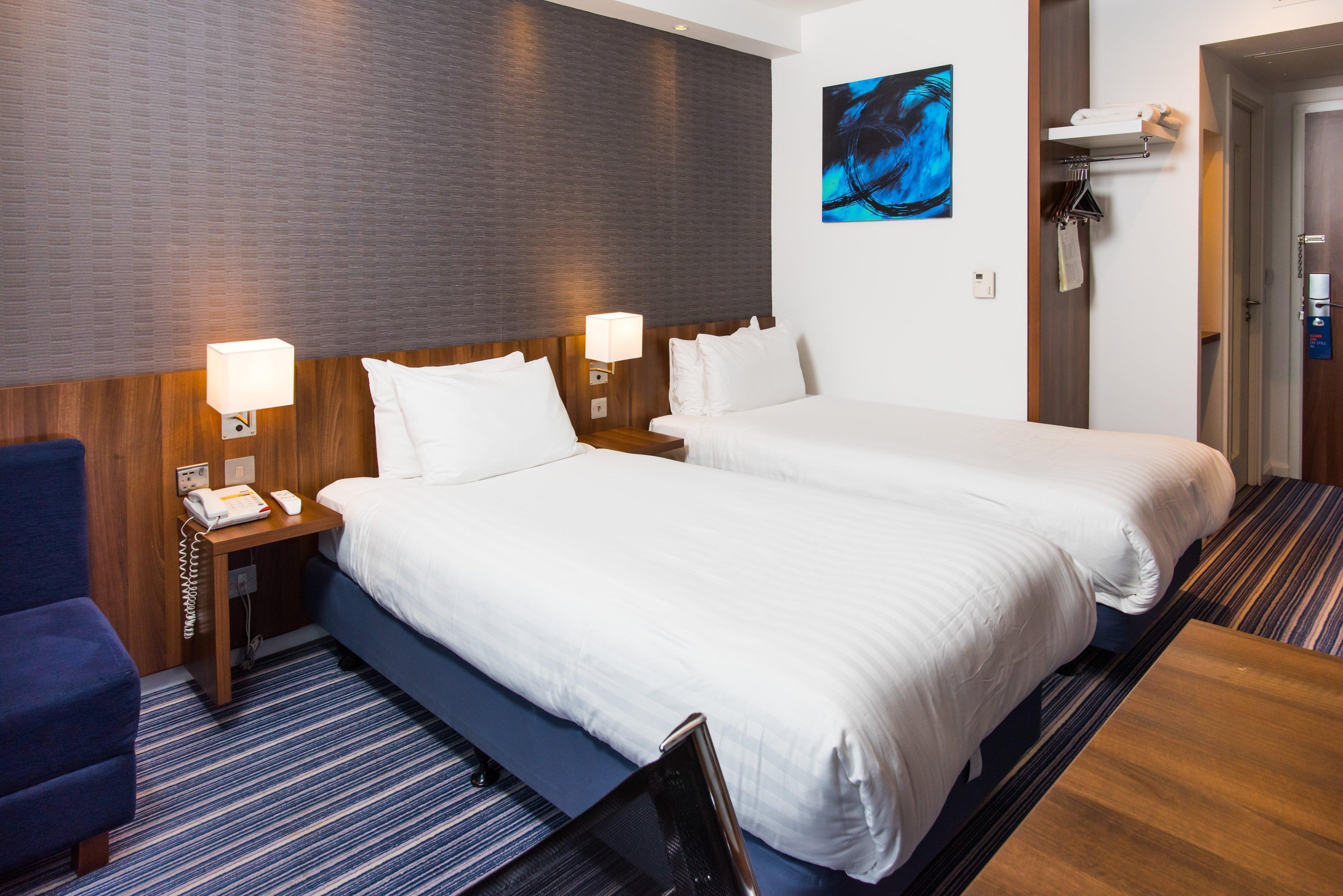 Holiday Inn Express Tamworth By Ihg Exterior foto