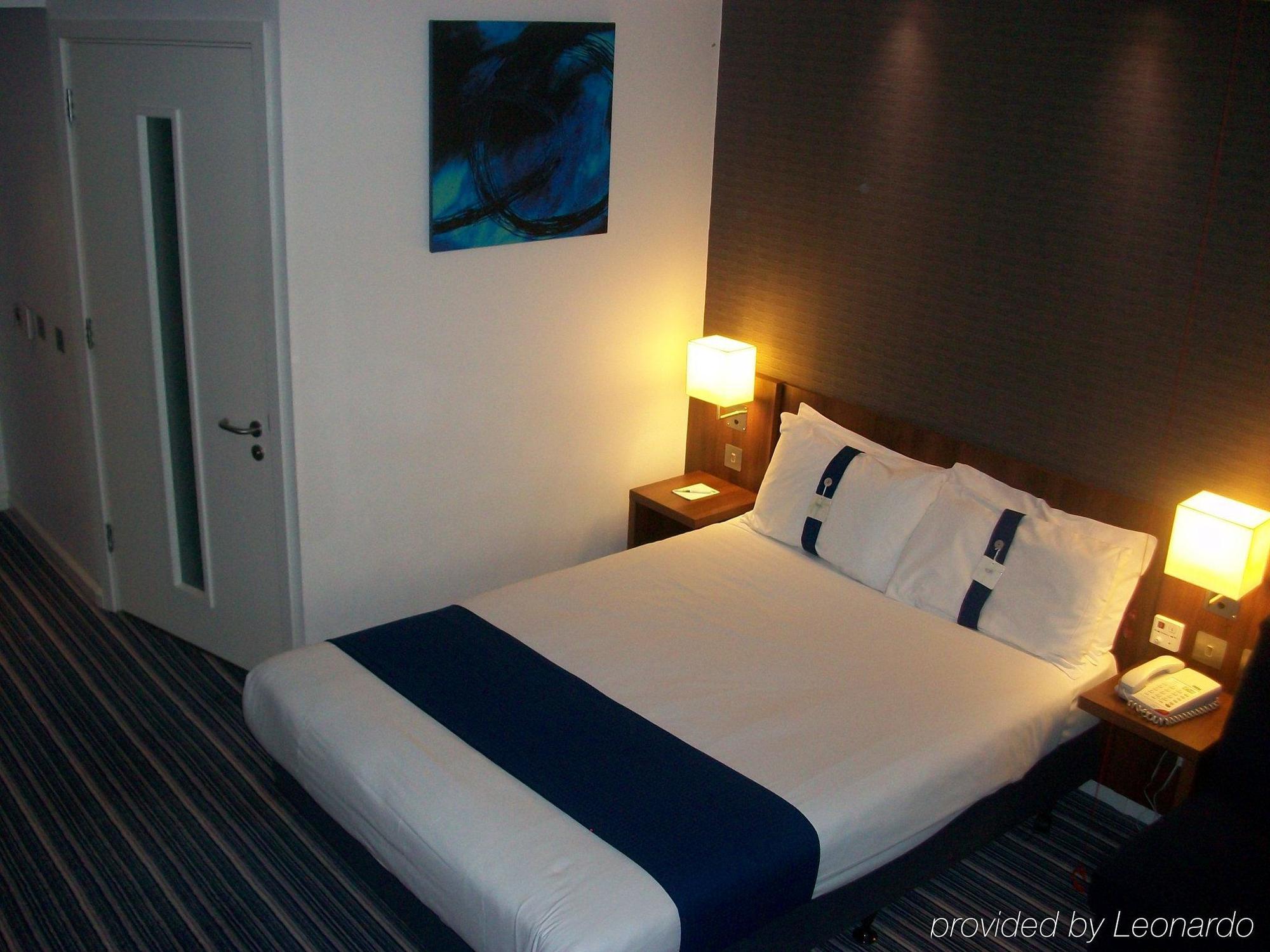 Holiday Inn Express Tamworth By Ihg Zimmer foto