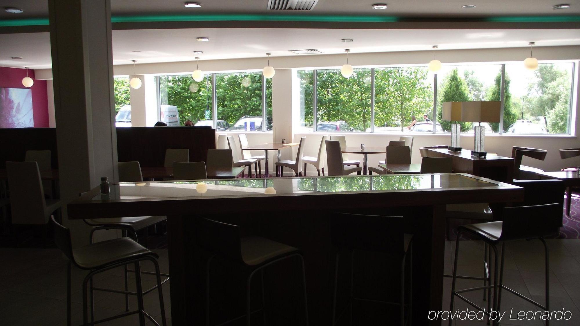 Holiday Inn Express Tamworth By Ihg Exterior foto