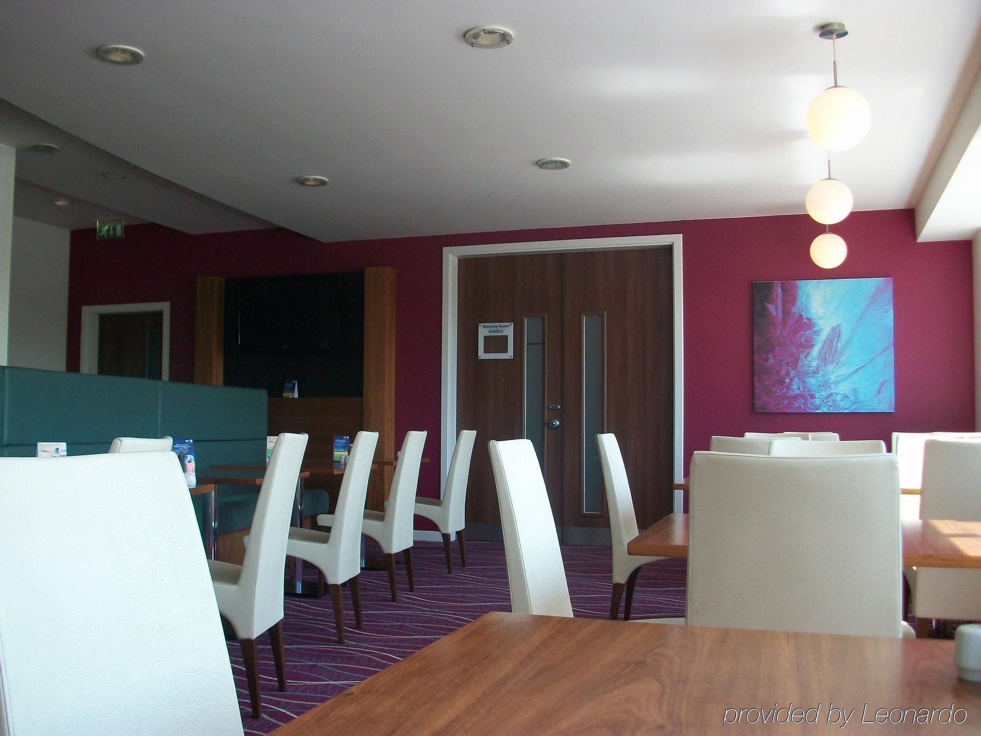 Holiday Inn Express Tamworth By Ihg Restaurant foto